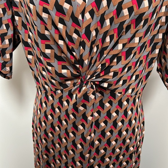 EUC BCBGMaxAzria Dress - Picture 4 of 8